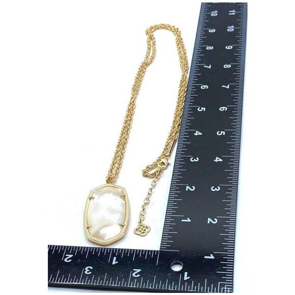 Kendra Scott Reid Intarsia Faceted Mother of Pearl Pendant Necklace - Picture 6 of 9